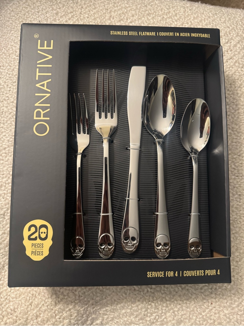 Ornative Skull 20 Pc Stainless Steel Flatware Set Goth Emo Halloween NEW